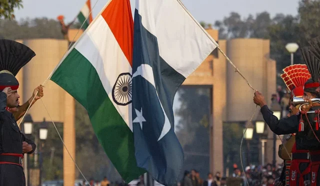 son-dakika-pakistan-ile-hindistan-savasa-mi-giriyor-resmen-ilan-ettiler-vvyn