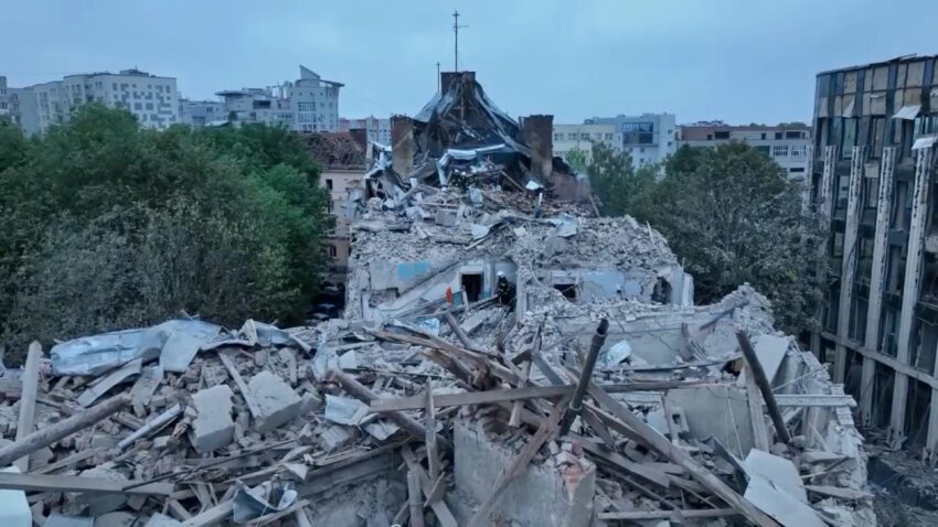 Russia Ukraine Air Strikes Leave 12 Dead in Latest Attack