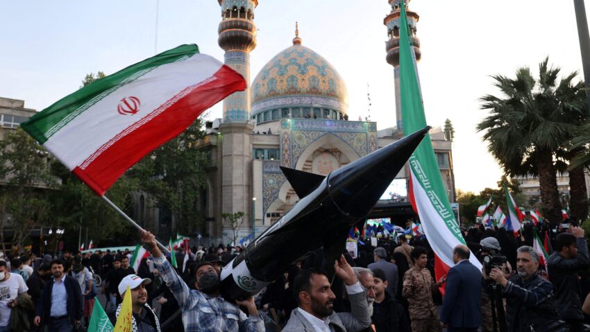Iran Missile Strikes Israel: Tensions Escalate in the Region
