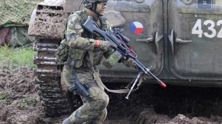 Czech Defense Support for Ukraine: Excalibur’s Bold Move
